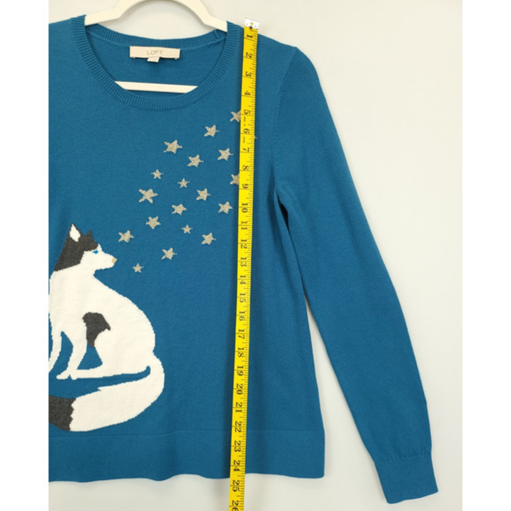LOFT Sweater Women M Blue Knit Pullover Huskey Dog Stars Graphic Whimsical Cozy - Picture 4 of 12
